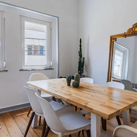 Apartament 2br Beachside Living By Lovelystay